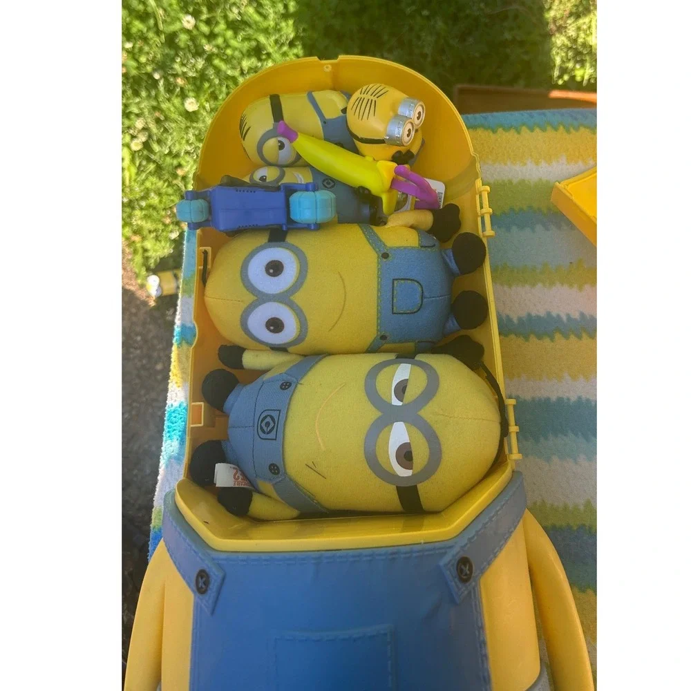 Despicable Me Minions Kevin 20 Inch Figure Storage Case Jakks Pacific 2015 Toy